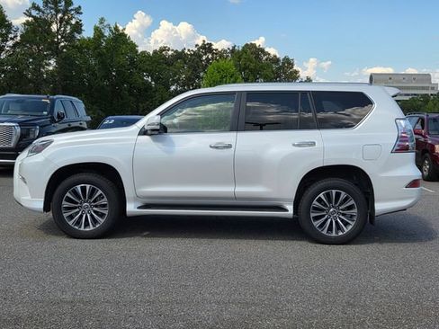 Used 2023 Lexus GX 460 Luxury w/ Accessory Package AWD/4WD image 2