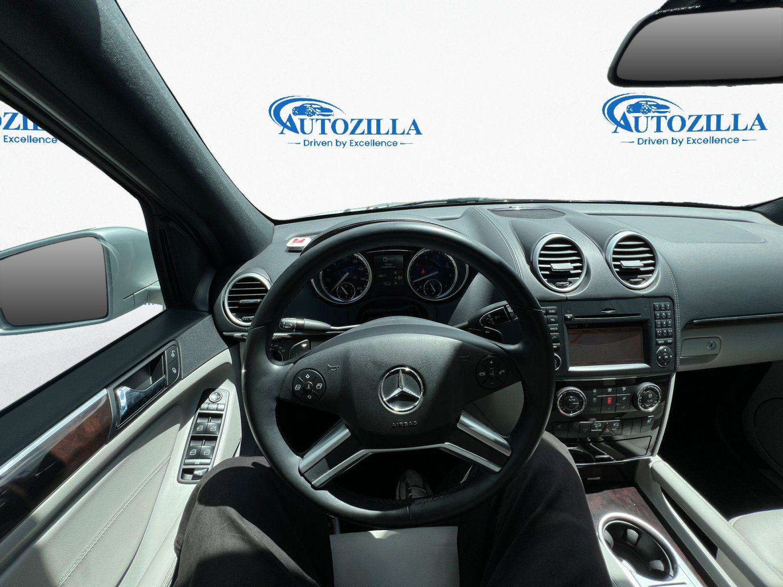 Used 2011 Mercedes-Benz GL 450 4MATIC image 9
