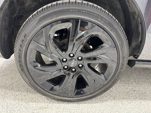 Used 2025 Lincoln Navigator Black Label AWD/4WD image 8