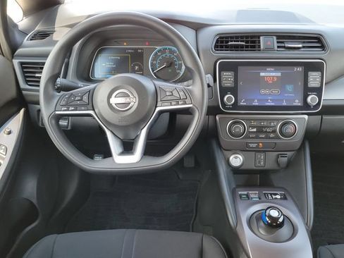 Used 2025 Nissan Leaf S FWD image 9