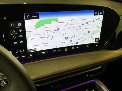 Used 2025 Audi Q5 Premium w/ Convenience Package image 3