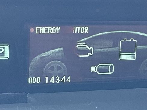 Used 2014 Toyota Prius Two FWD image 15