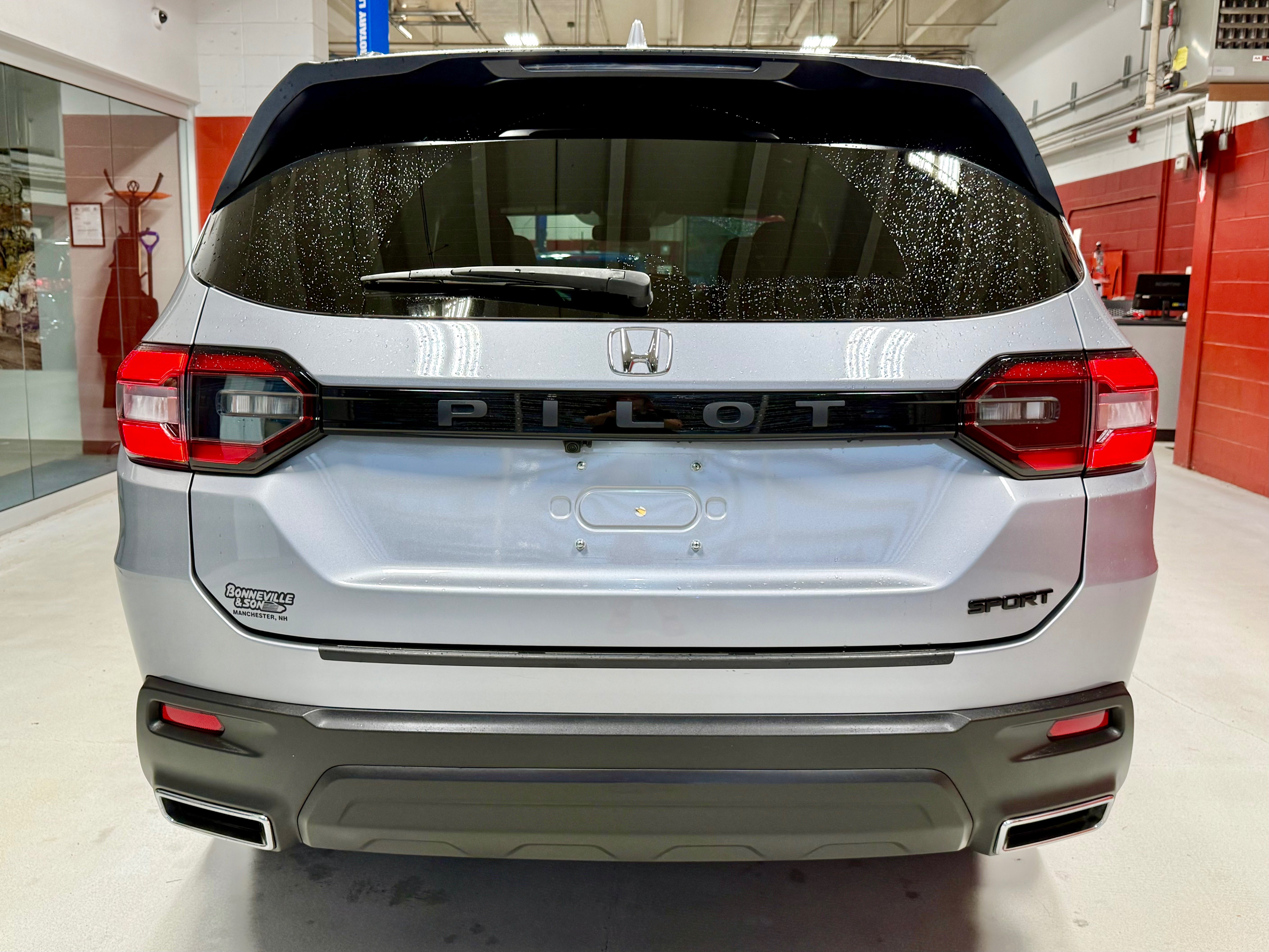 Used 2023 Honda Pilot Sport image 6