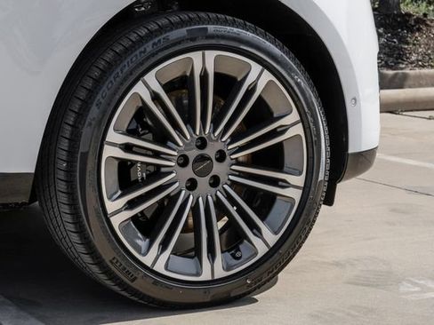 New 2026 Land Rover Range Rover Long Wheelbase SE AWD/4WD image 78