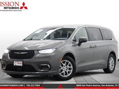 Used 2023 Chrysler Pacifica Touring-L