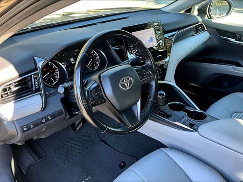 Used 2023 Toyota Camry SE image 16