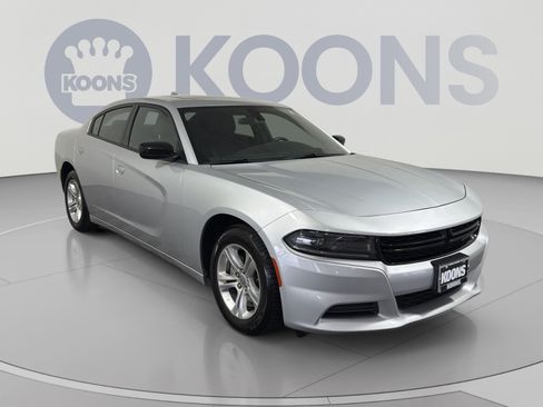Used 2023 Dodge Charger SXT w/ Cold Weather Package RWD image 10