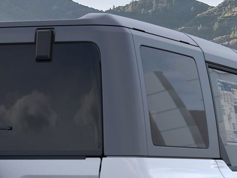 New 2025 Ford Bronco 4-Door image 25