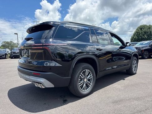 New 2026 Chevrolet Traverse LT w/ Driver Confidence Package AWD/4WD image 7