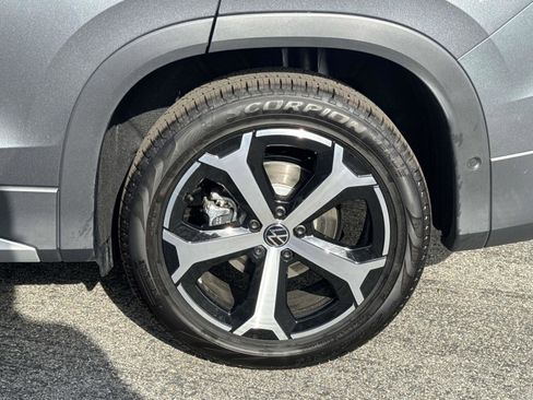 New 2026 Volkswagen Tiguan SE image 6