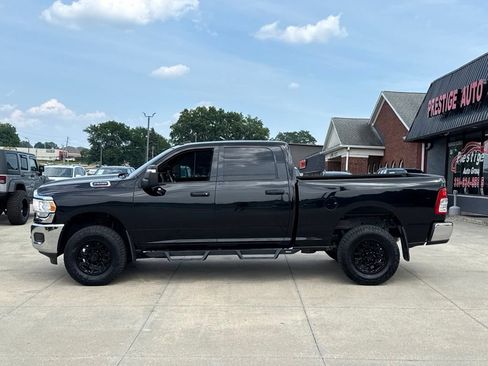 Used 2024 RAM 2500 Tradesman w/ Chrome Appearance Group AWD/4WD image 3