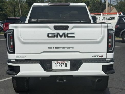 Used 2022 GMC Sierra 2500 AT4 AWD/4WD image 17
