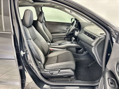 Used 2021 Honda HR-V EX image 25