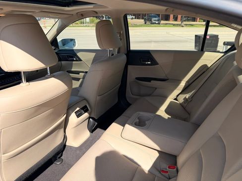 Used 2017 Honda Accord EX-L image 14