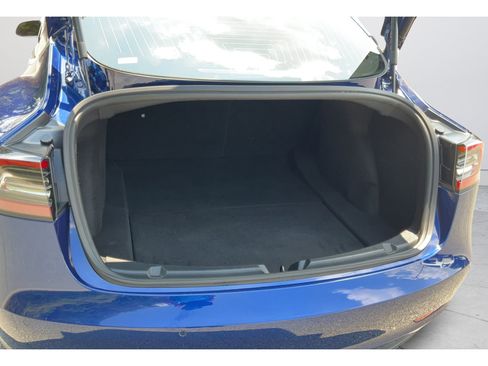 Used 2020 Tesla Model 3 Standard Range Plus RWD image 18
