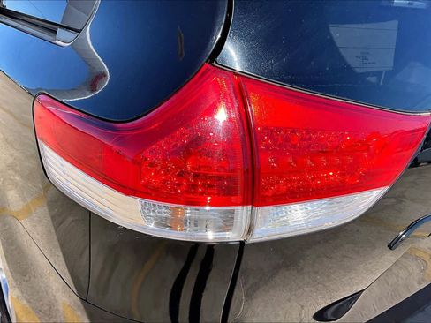 Used 2011 Toyota Sienna LE image 29