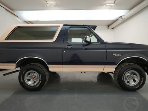 Used 1992 Ford Bronco Eddie Bauer image 9
