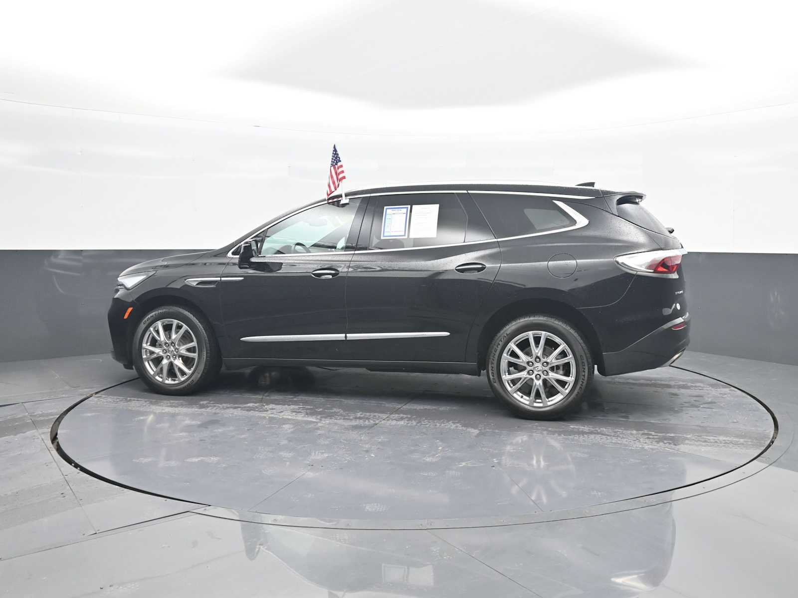 Used 2023 Buick Enclave Essence w/ Experience Buick Package FWD image 5