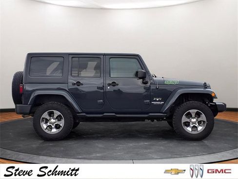 Used 2017 Jeep Wrangler Unlimited Sahara w/ Connectivity Group image 24