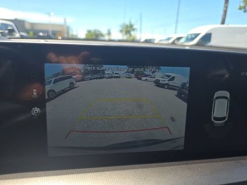 Used 2025 Kia Telluride S FWD image 13