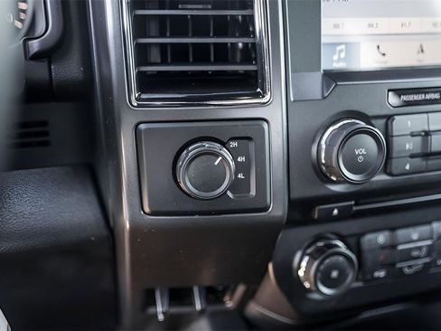 Used 2018 Ford F150 XLT w/ Equipment Group 302A Luxury image 21