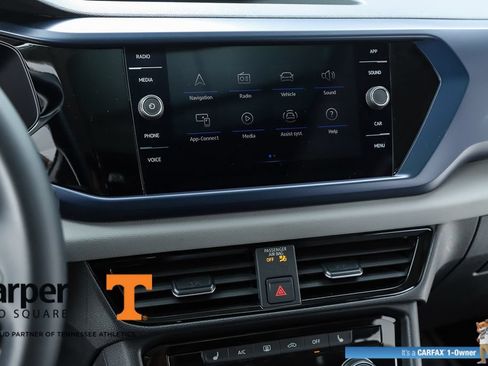 Used 2023 Volkswagen Taos SE w/ Panoramic Sunroof Package FWD image 63