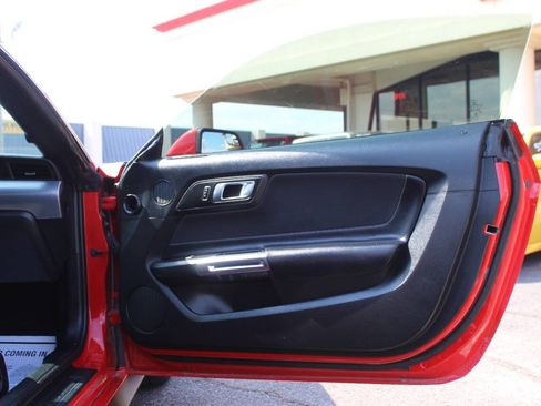 Used 2019 Ford Mustang Coupe w/ Equipment Group 101A RWD image 12