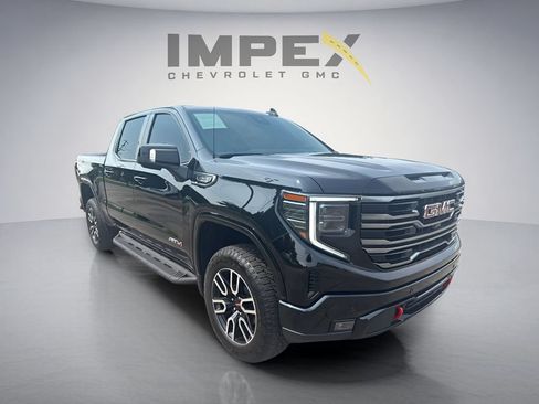 Used 2025 GMC Sierra 1500 AT4 w/ Technology Package AWD/4WD image 7