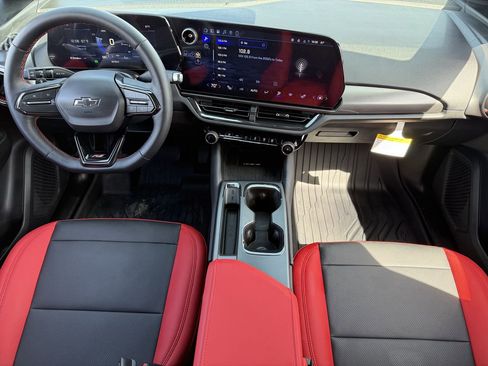 New 2026 Chevrolet Equinox EV RS image 10