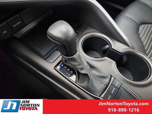 Used 2024 Toyota Camry SE w/ Cold Weather Package image 22