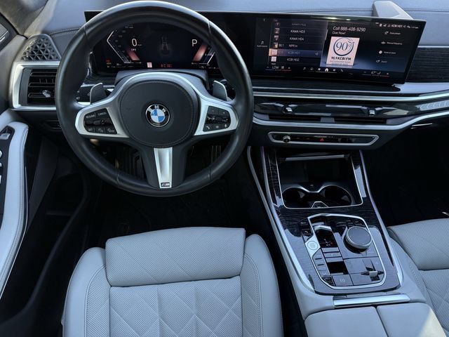 Used 2025 BMW X7 xDrive40i w/ M Sport Package AWD/4WD image 12