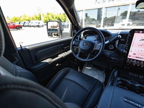 New 2025 RAM 2500 Limited image 21