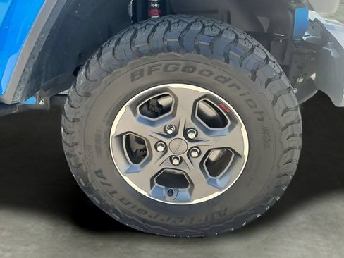 Used 2020 Jeep Gladiator Rubicon AWD/4WD image 34