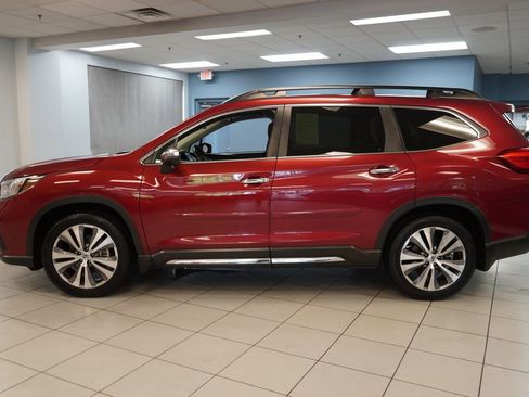 Used 2019 Subaru Ascent Touring AWD/4WD image 2