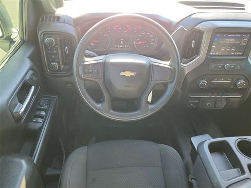 Used 2020 Chevrolet Silverado 1500 Custom w/ Custom Value Package image 13