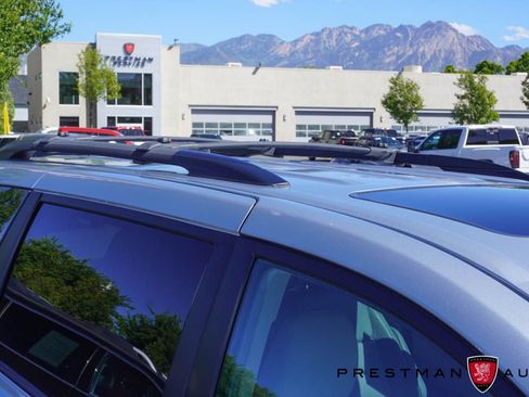 Used 2015 Toyota Sienna XLE w/ XLE Navigation Package AWD/4WD image 2