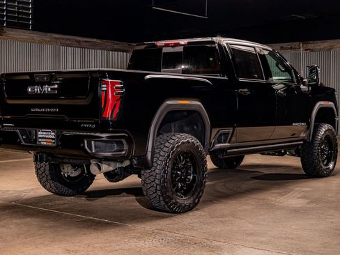 Used 2026 GMC Sierra 3500 AT4 w/ AT4 Premium Plus Package AWD/4WD image 10