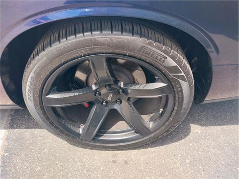 Used 2016 Dodge Challenger R/T Scat Pack w/ Leather Interior Group RWD image 10