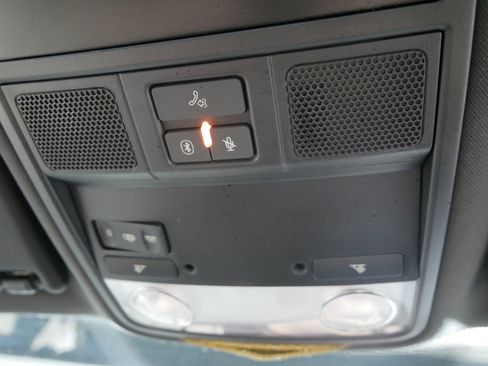 Used 2010 Volkswagen GTI image 32