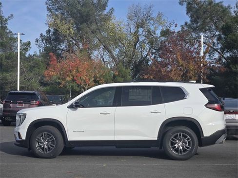 New 2026 GMC Acadia Elevation image 7