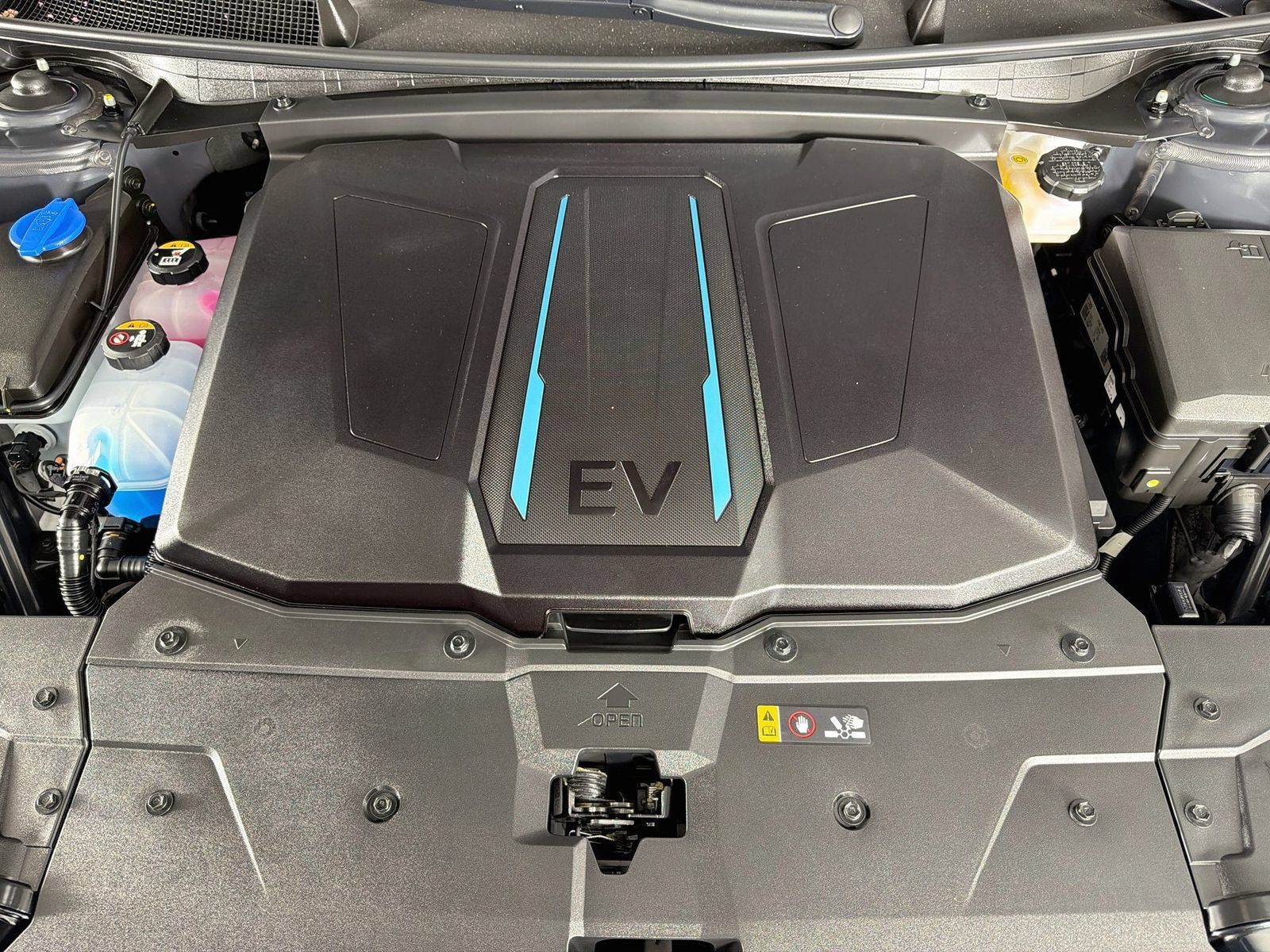 Used 2024 Hyundai Ioniq 5 SEL RWD image 28