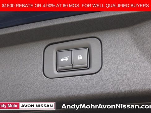 New 2025 Nissan Armada SL w/ Captain's Chari Seat Package image 6