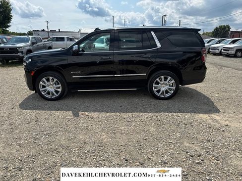 Used 2024 Chevrolet Tahoe Premier AWD/4WD image 2