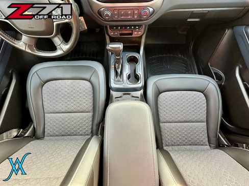 Used 2021 Chevrolet Colorado Z71 AWD/4WD image 35