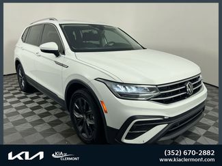 Used 2022 Volkswagen Tiguan SE image 1