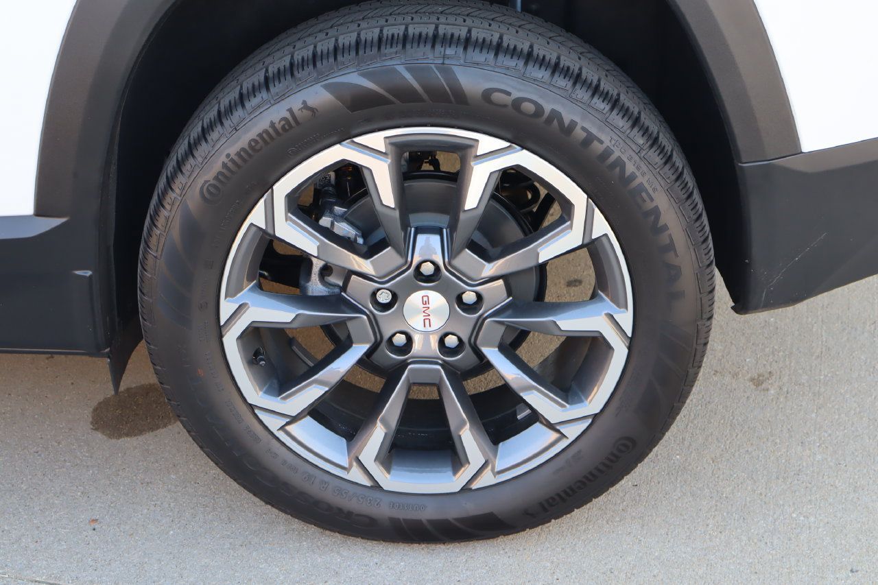 Used 2027 GMC Terrain Elevation w/ Elevation Premium Package FWD image 29