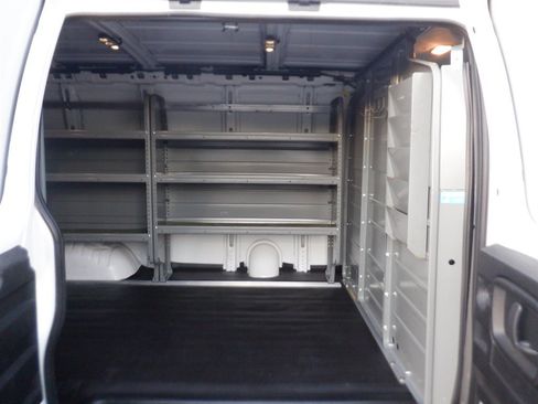 Used 2023 GMC Savana 2500 w/ Driver Convenience Package image 11