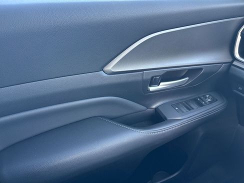 Used 2025 Toyota Grand Highlander XLE image 18