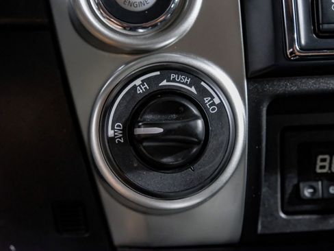 Used 2019 Nissan Titan PRO-4X image 24