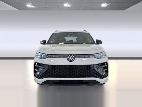 New 2026 Volkswagen Tiguan SE R-Line FWD image 6